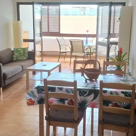 Sunshine Apartment アパート *